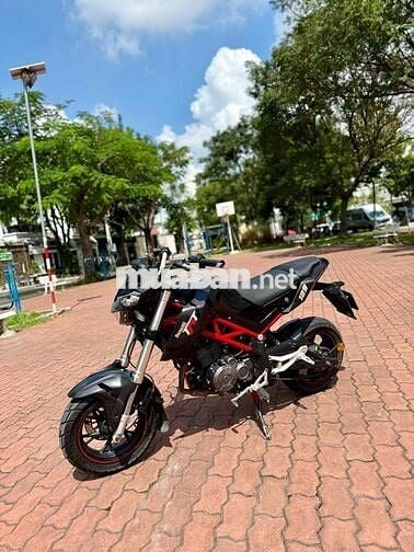Moto Mini Benelli Tnt125