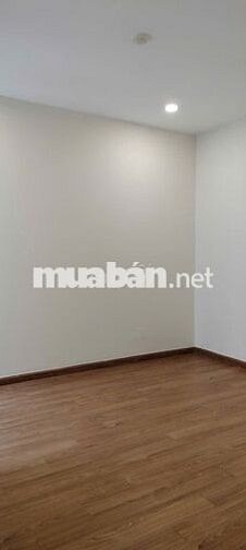 Cho thuê 81m2 3pn 2wc nhà trống giá 8tr8/th