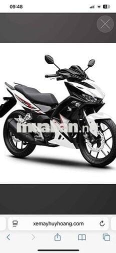 xe winer x v4 màu đen trắng