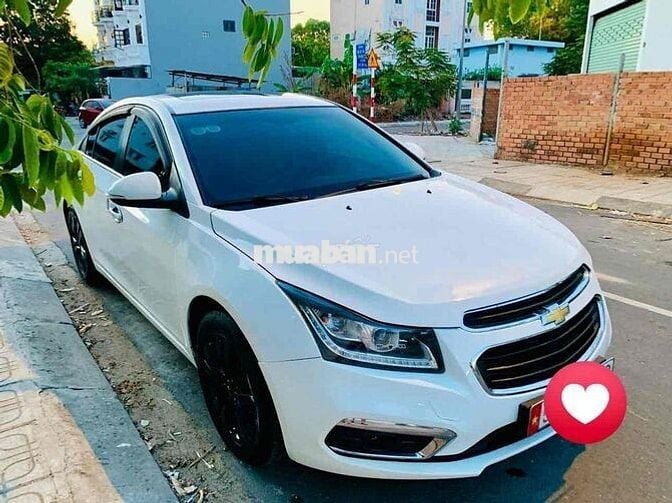 Chính chủ bán Chevrolet Cruze LTZ 2017 màu trắng