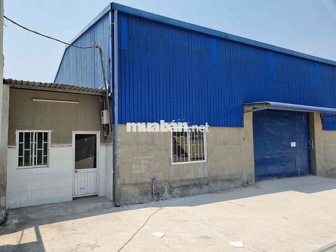 Kho xưởng 2500m2 Ngay Kênh Tham Lương - DT 2500m2 - đường cont chạy