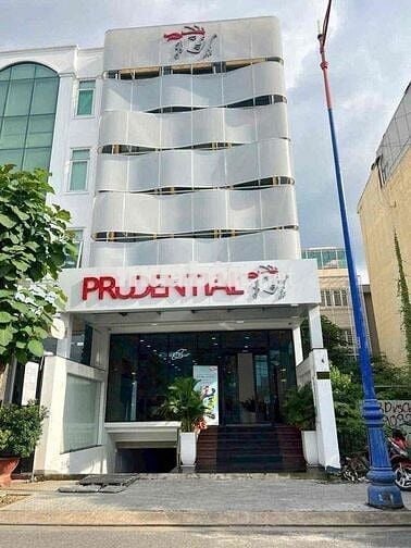 Mặt tiền Nguyễn Thị Minh Khai, Quận 3