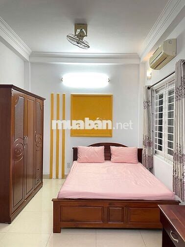 Phòng trọ 18m2 đường Nguyễn Thị Minh Khai, Quận 1