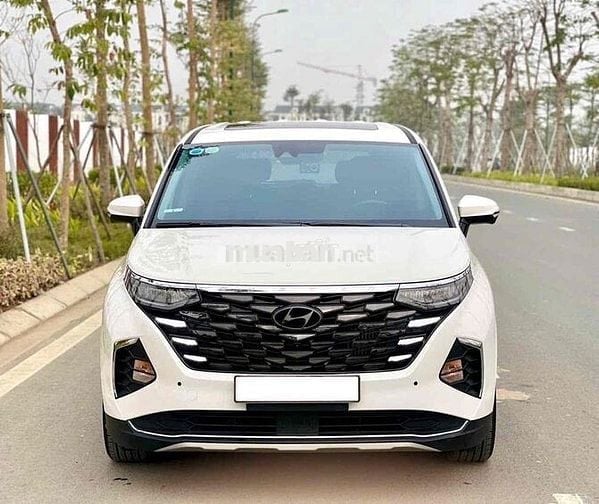Hyundai Custin 2.0 Cao cấp sản xuất 2024