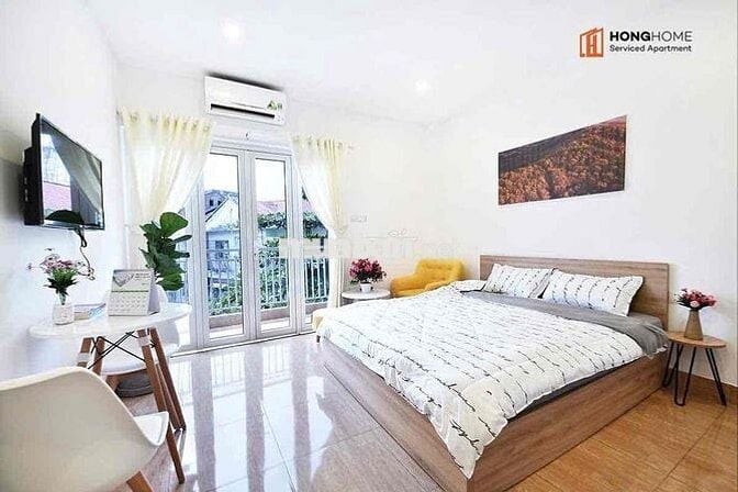 Cho thuê căn hộ dịch vụ cao cấp , full nội thất ban công cực bèo