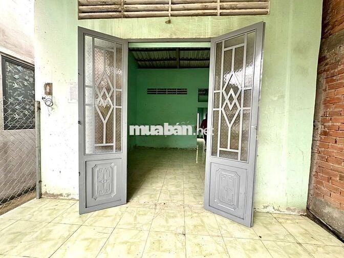 Nhà chính chủ 100m2, 1 phòng ngủ, xã tân bửu, huyện bến lức, long an