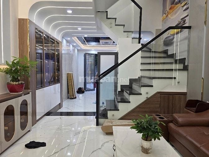 Nhà nhỏ xinh xinh có SHR Nguyễn Bặc, Tân Bình. Đúc 2 lầu BTCT