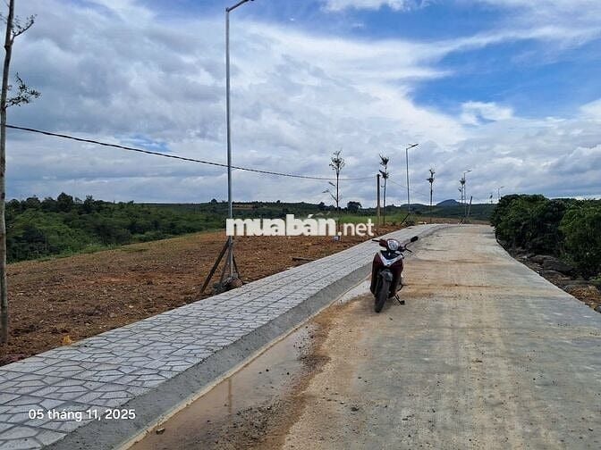 Đất nghĩ dưỡng 1000m2 sổ sẵn thổ cư giá chỉ 630 triệu ven Đà Lạt