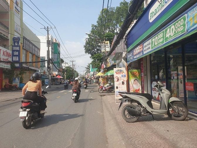 Bán nhà mặt tiền đường Phan Văn Trị, Phường 11, Bình Thạnh