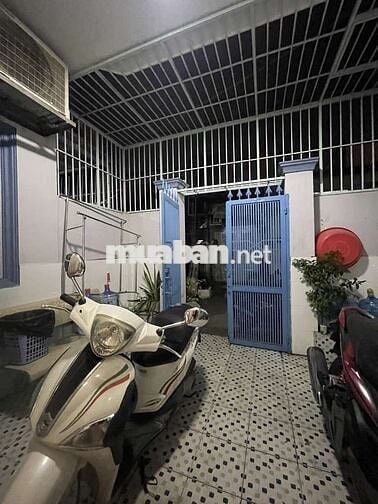 BÁN NHÀ PHAN VĂN HỚN,VỊ TRÍ ĐẸP, TÂN THỚI NHẤT Q 12 HẺM XE HƠI, GIÁ RẺ