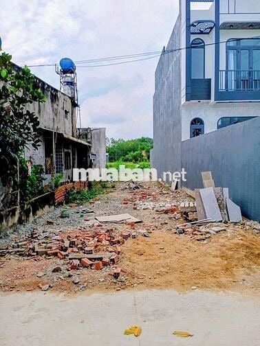 Bán đất mặt tiền khu vực Dĩ An-Bình Dương 100m2 với giá chỉ 1,1 tỷ