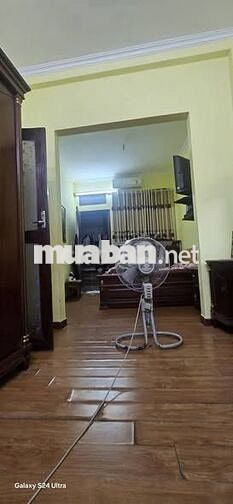 Đội Cấn 27m² 5T 4PN 8.8 Tỷ Ba Đình – TRUNG TÂM, VÀI BƯỚC RA PHỐ