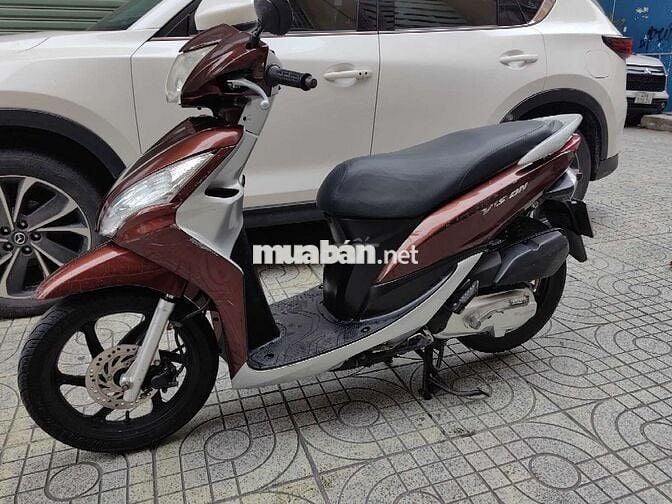 Honda Vision Fi . Biển số 67