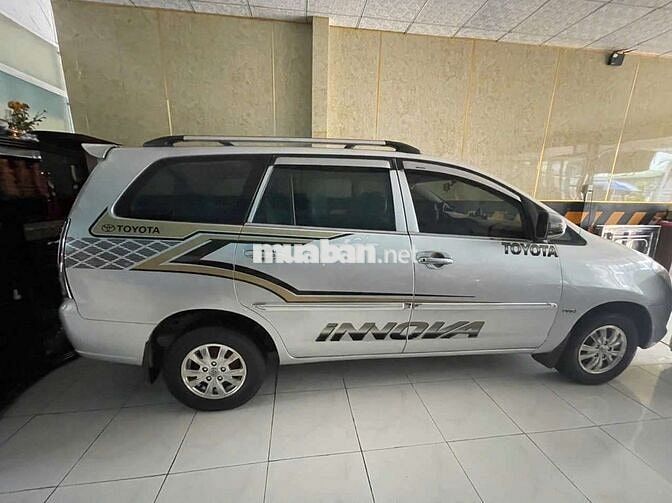 Innova 2008 J - 100000 km