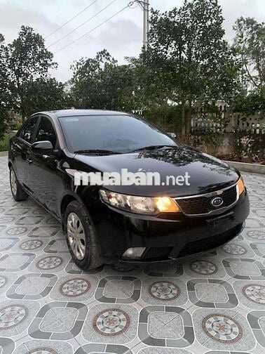 Kia Cerato nhập khẩu số sàn