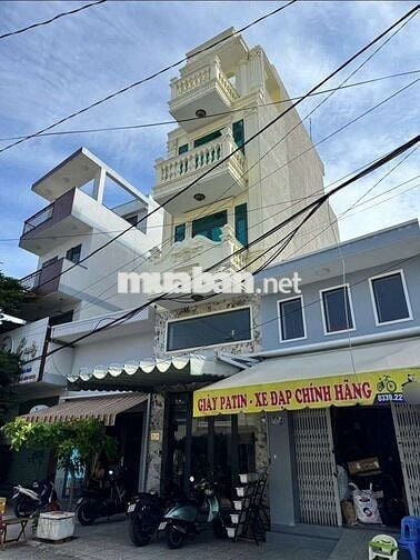 Chính chủ cần bán nhà trệt lửng 2 lầu sân thượng.