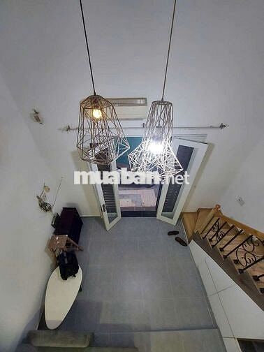 Cho thuê nhà đg.cmt8.p5.tân bình.