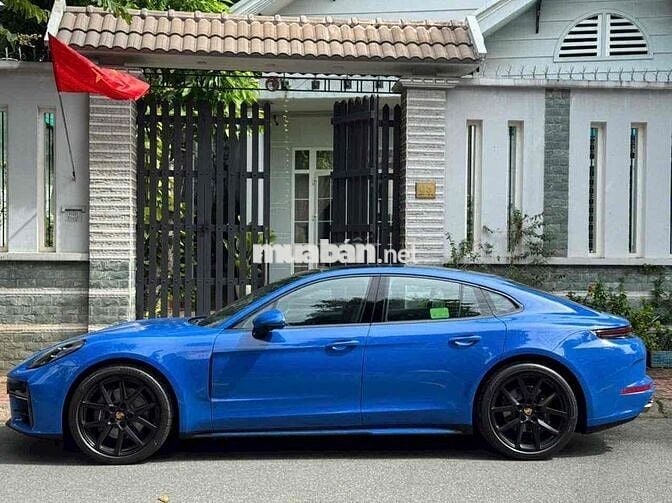 Porsche Panamera New 2025 giá rẻ so với hãng