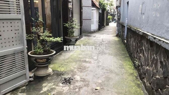 Nhà nở hậu đường Nguyễn tr Phương