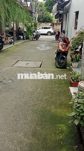 Đại Gia Đình Đoàn Viên, 5 PN, Gần MT, Xe Hơi Đậu Cửa