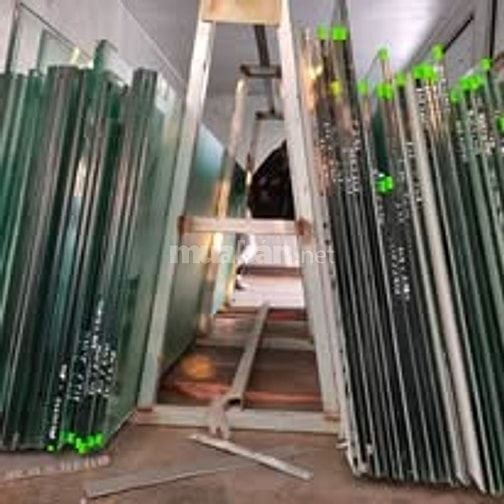 Thu mua kính cường lực đã qua sử dụng giá cao