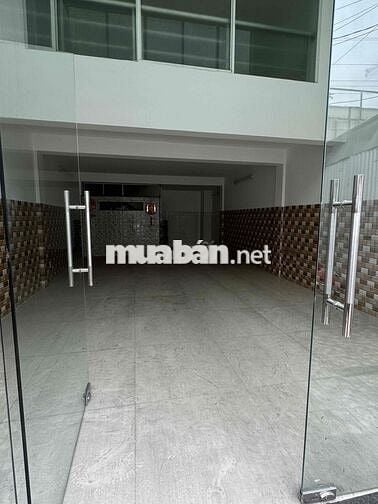 Cho Thuê nhà nguyên căn 3 tầng măt tiền phạm văn đồng