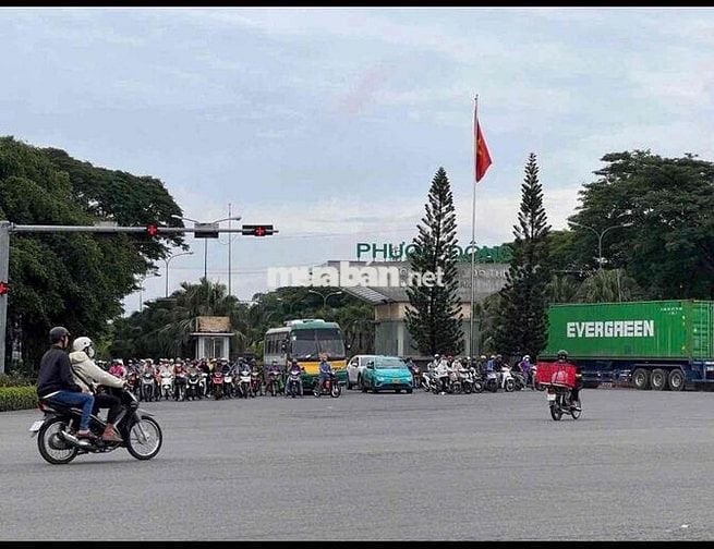 CHỦ NGỘP CẦN BÁN TRONG THÁNG D.TÍCH 20x35Mét  SỔ RIÊNG.