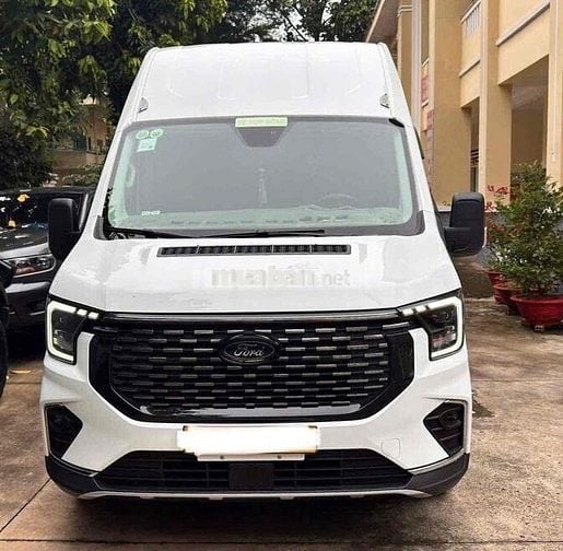 Ford Transit 2024 Premium 16 - 31000 km