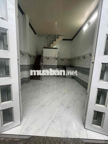 Nhà Bán .DT 3x5 .2 lầu .2 phòng .3 tolet . Kê khai 99 . mễ cốc p15 Q8