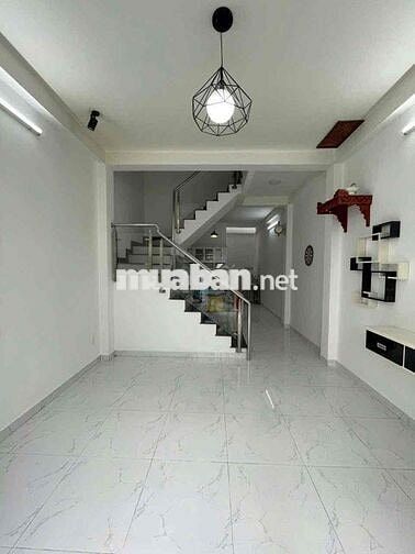 Cho thuê nhà 1 trệt lầu có Nt hẻm xe hơi đường số 6 Gần BV Việt Thắng