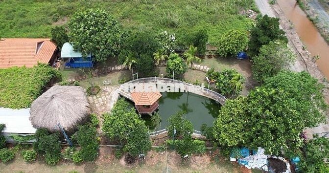 Nhà vườn đẹp như khu nghỉ dưỡng - Gần đường Vườn Thơm