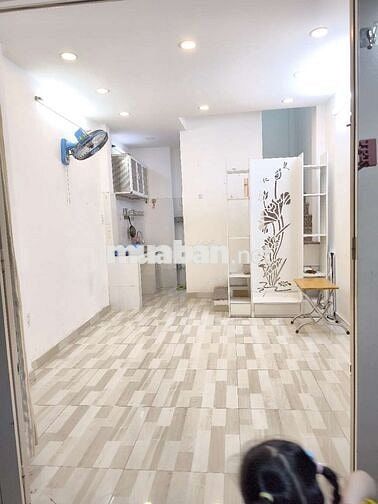 Bán nhà 68/9 Huỳnh Văn Bánh, Q. Phú Nhuận , Nhà 1 Lầu ,Giá :2Tỷ750