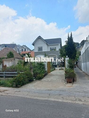 Bán Villa sân vườn tại Đà Lạt - Chính chủ (có thương lượng).
