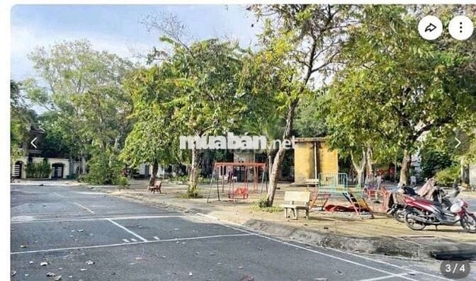 Một chục ra bờ kè cách không đầy 100 m