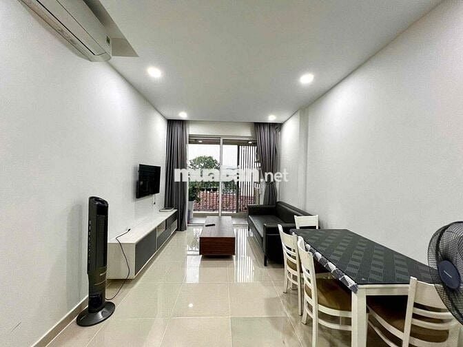 căn hộ 2 phòng ngủ 2WC.  chung cư Golden Mansion. gần sân bay TSN
