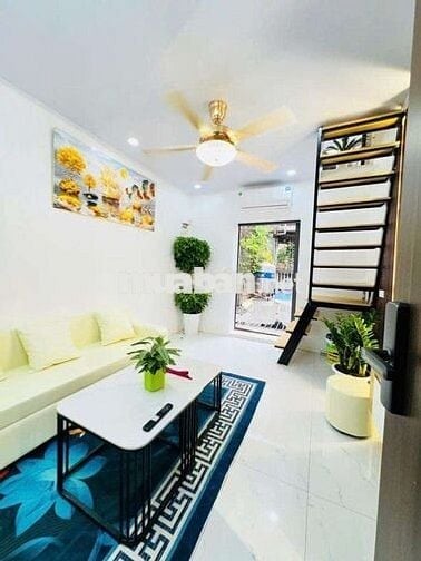 Nhỉnh 2 tỷ tập thể Bạch Mai, tầng 2, 60m, 2N1WC, full nội thất