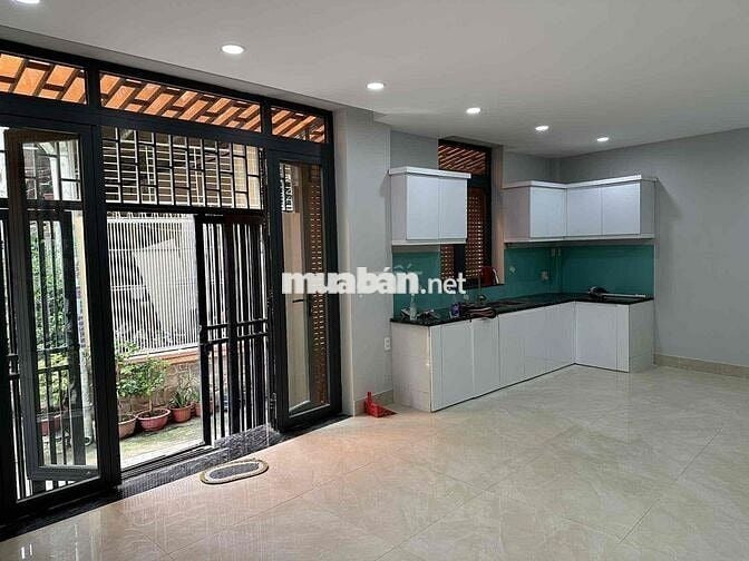 NHÀ MỚI 100% 4 PHÒNG HẺM XE HƠI HẬU GIANG