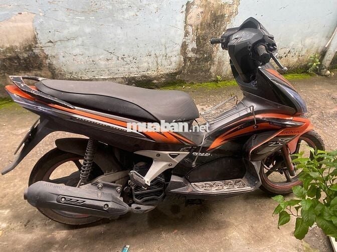 xe air blade xăng cơ úp thái dư dùng