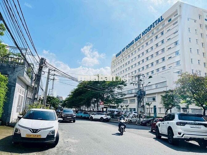 cần bá gấp ngang 15m tổng 600m2 fun thổ cư mặt tiền trương quyền