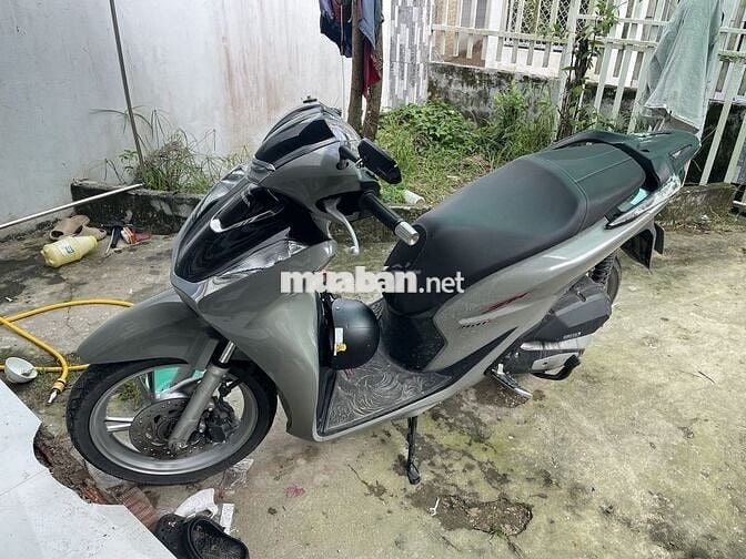 Cần tiền lo chuyện gia đình nên cần ra đi em nó