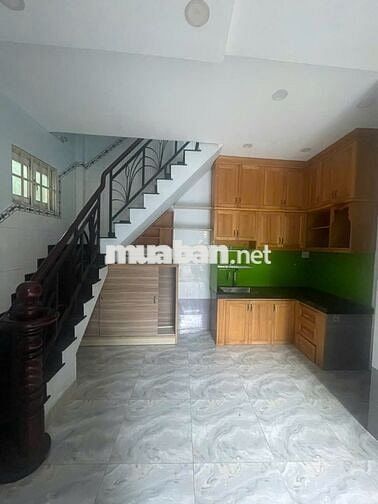 Nhà nguyên căn có nội thất, 2pn và 2 tollet, P.10, Q. Tân Bình