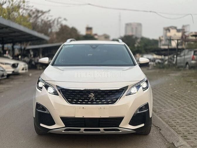 Peugeot 3008 2021 Allure 1.6 AT - lướt 15,000 km.