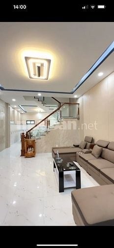 Cho thuê nhà nguyên căn, rộng rãi, tiện nghi.