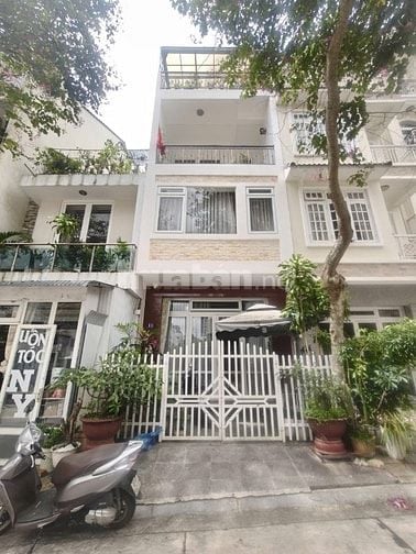 BÁN GẤP NHÀ ĐẸP - VỊ TRÍ VÀNG TẠI ĐÀ LẠT