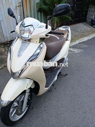 Can ban xe laed nhu hinh hoac giao luu xe khac