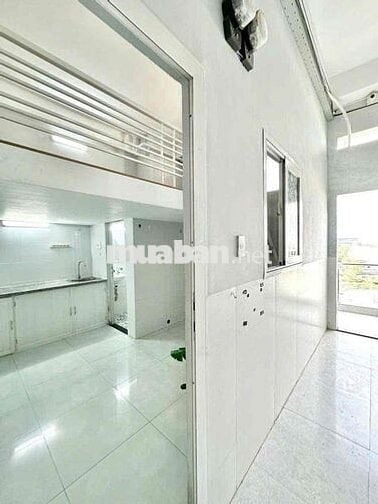 Gác 2m nội thất cơ bản rộng 30m2 + xe hơi tận cửa + bản vệ 24/7