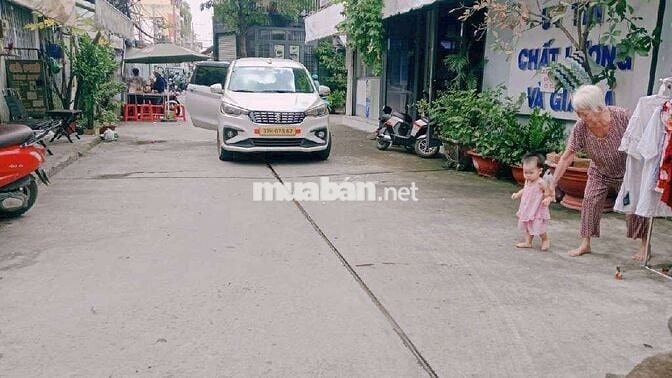 Nhà quận Bình Tân giá hạt dẻ hẻm xe hơi