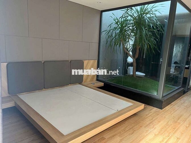 Cho thuê nguyên căn 4 tầng mặt tiền Lê Văn Hiến