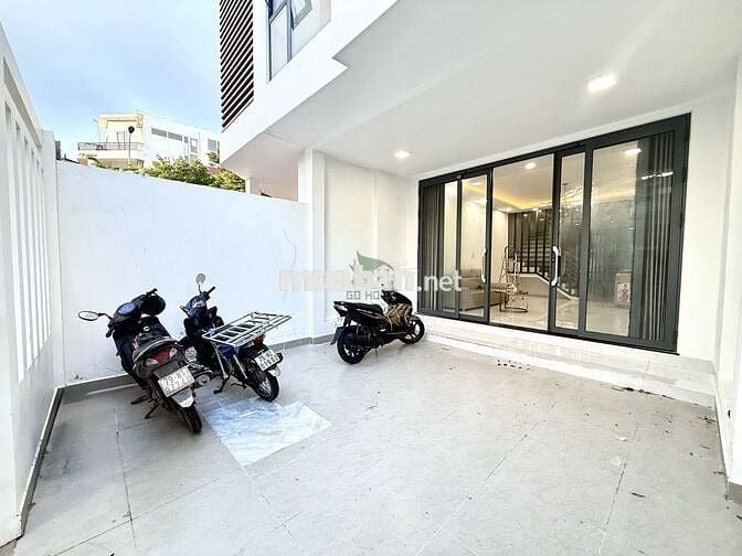 CHO THUÊ NHÀ 5 CĂN HỘ FULL NỘI THẤT CÓ THANG MÁY BIỂN KHU VĨNH NGUYÊN