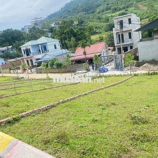 Cần bán lô đất tại Phú Cát mới , f0, 3 mặt tiền, DT 78,4m2 , ô tô